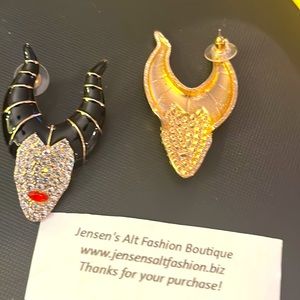 NWT ROSE GOLDV/SILVER ALLOY MALEFICIENT PROFILE CUBIC ZIRCONIA STUD EARRINGS